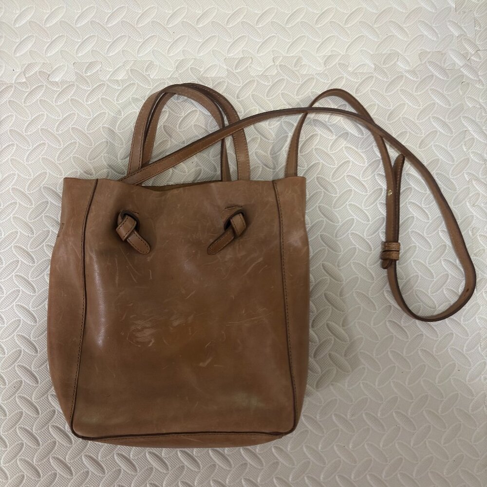 Nisolo Simone Convertible Shopper Almond | Over the Shoulder Bag